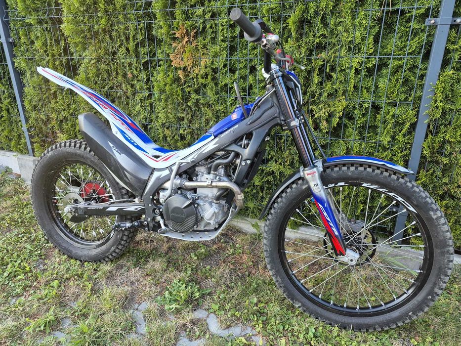 Motocykl Trial Honda Montesa Cota 301