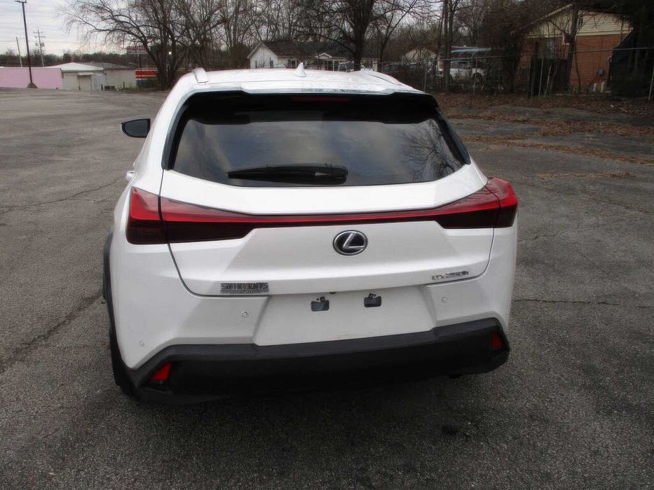 Lexus Ux      2022