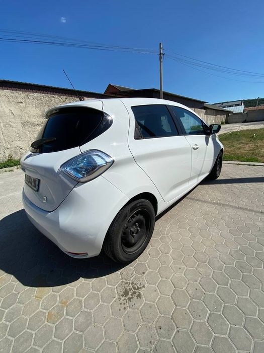 Продам Рено Зоє з хорошим запасом ходу жива бптерея