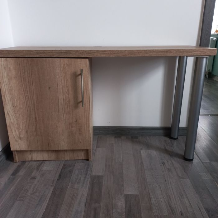 Dwie szafki na sprzedaż