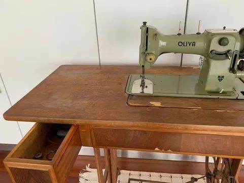 Máquina de costura Oliva CL50