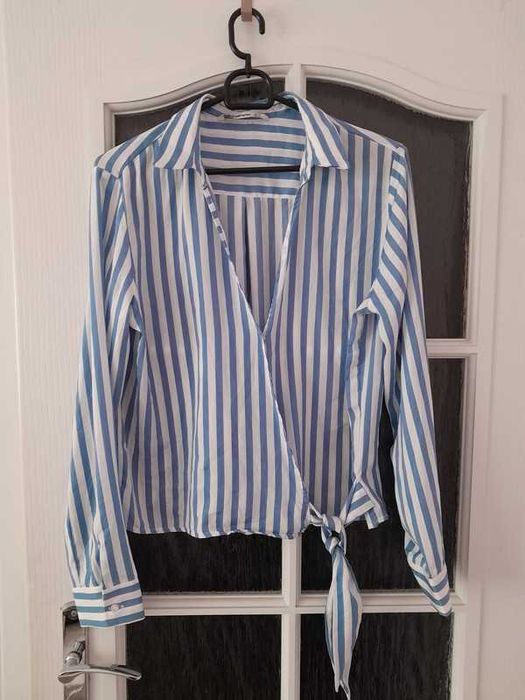 Krótka bluzka top Stradivarius