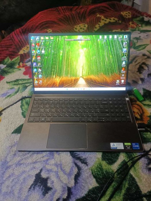 Dell Vostro 7510 15.6" i7-11800H 16GB/RTX 3050Ti 1000GB SSD