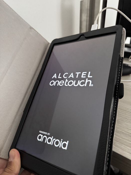 Tablet ALCATEL ONETOUCH PIXI 3 10” com capa incluida