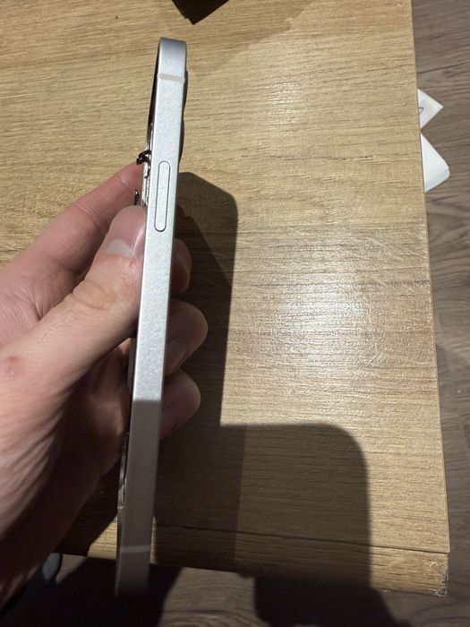 Korpus uzbrojony iphone 12 biały stan idealny