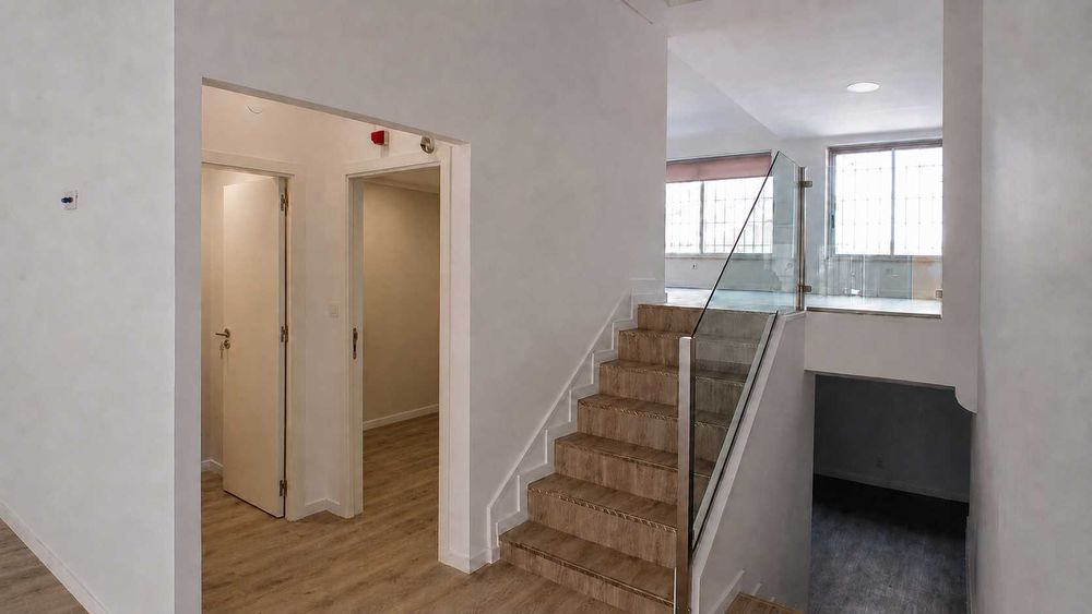 Loja Comercial Remodelada no Bonfim, Setúbal