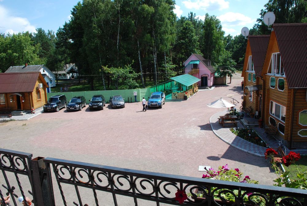 Продаж бази відпочинку"ГАЛИЦЬКИЙ ДВІР" Світязь,Шацькі озера
