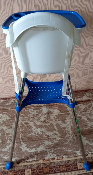 Столик для годування