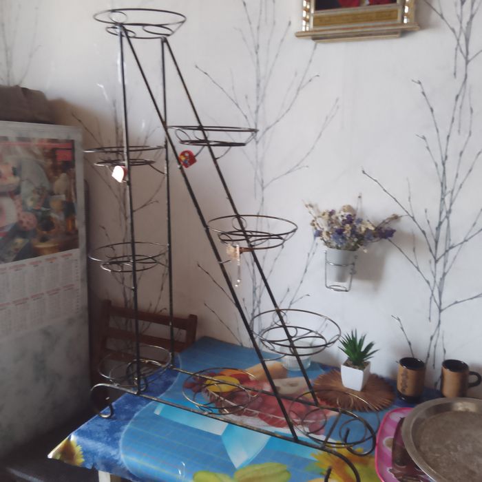 Продам подставка для цветов