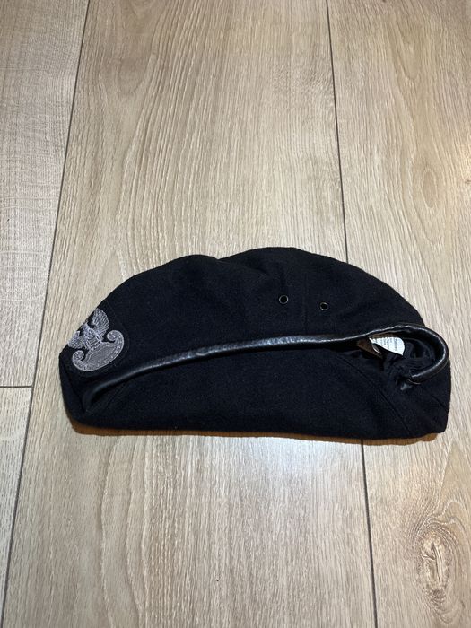 Oryginalny czarny beret wojskowy