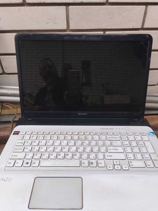 Ноутбук Sony Vaio E17 на запчастини