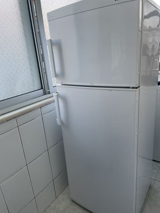 maquina de lavar roupa + frigorifico