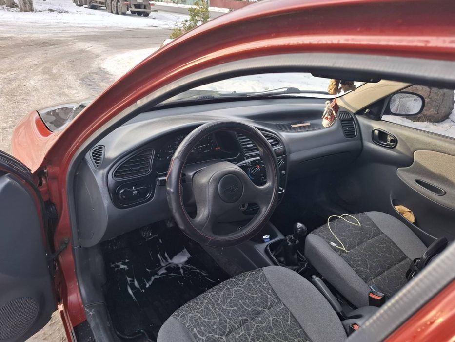 Ланос 2008  1.5 бенз рік один власник з салона