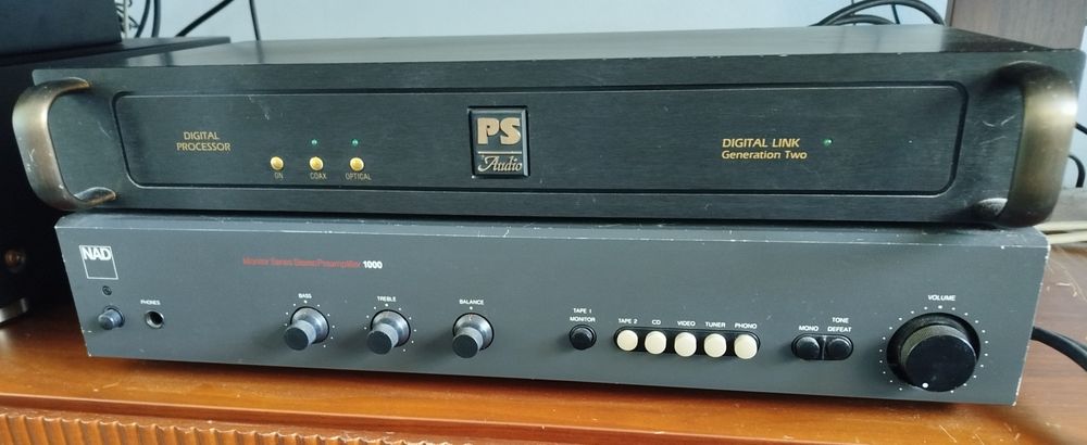 Pré amplificador NAD 1000 e power 2700THX