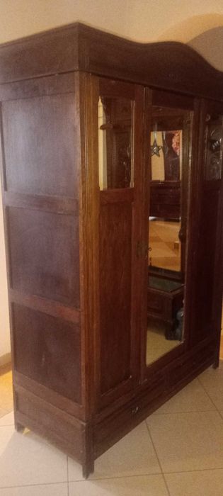 Oryginalna przedwojenna szafa na korytarz z lustrami