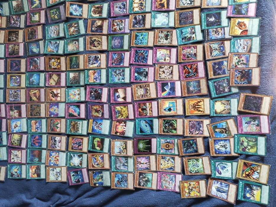 Karty Yu-Gi-Uh! 228szt.