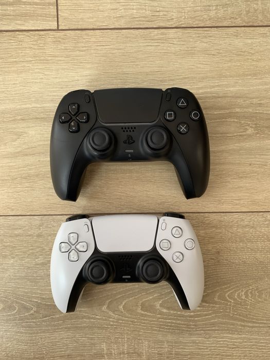 PS5 Blu-Ray + 2 геймпади + Ігри Стан ідеал