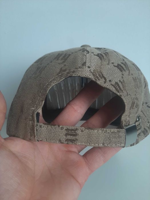 Czapka z daszkiem. Nowa.