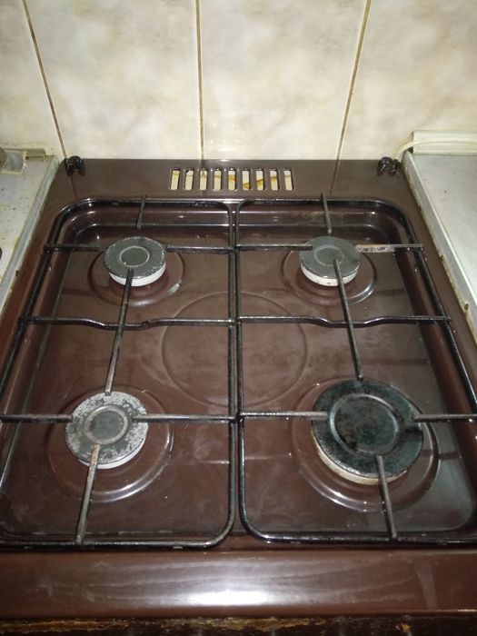 Газовая плита .Б/У