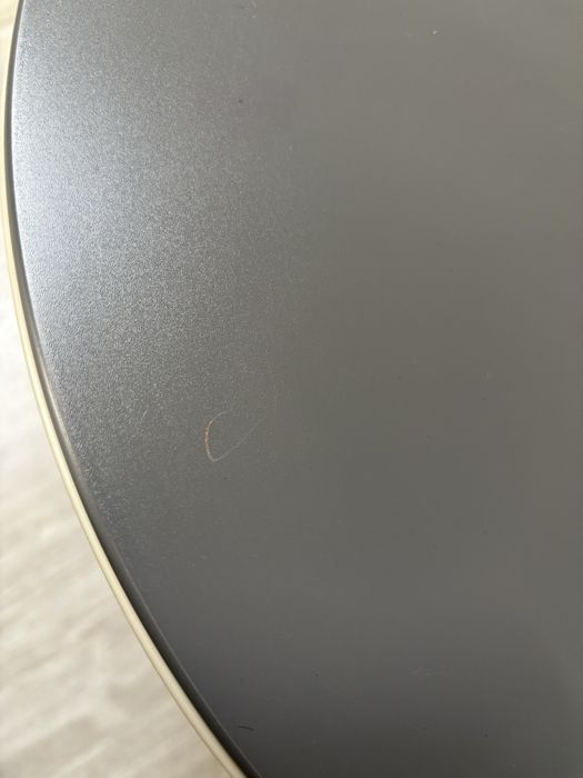 Mesa de apoio com arrumação, modelo KVISTBRO da IKEA