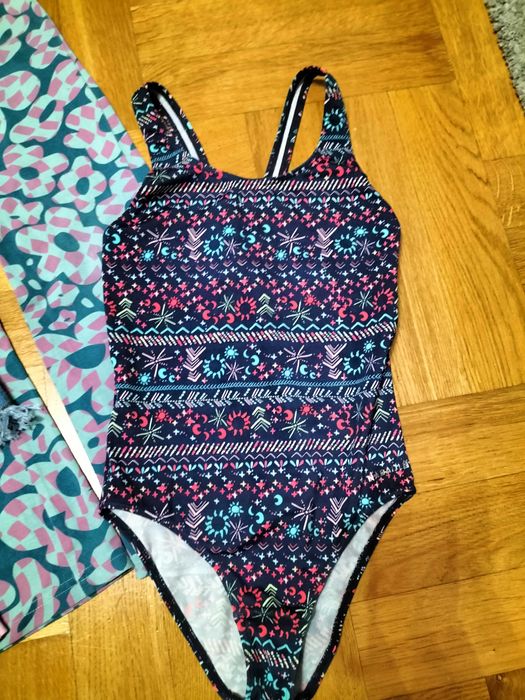 Zestaw ubrań dziewczynka 128/134