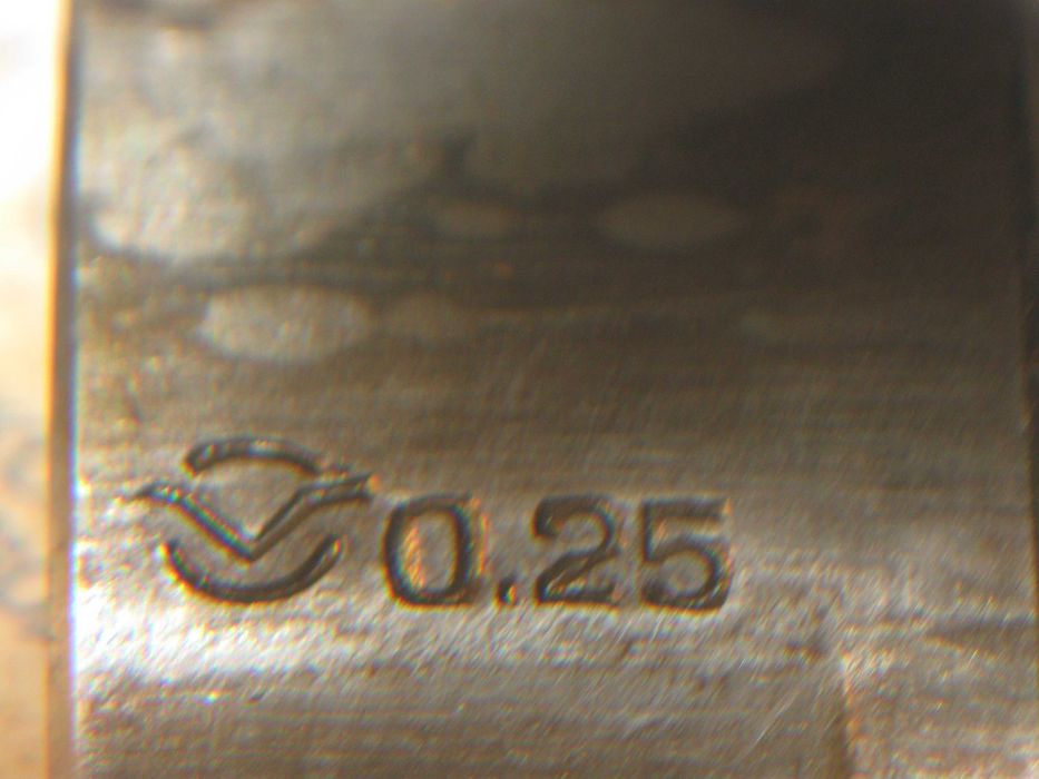 Вкладиші  шатунні ВАЗ : стандартні і  0,25