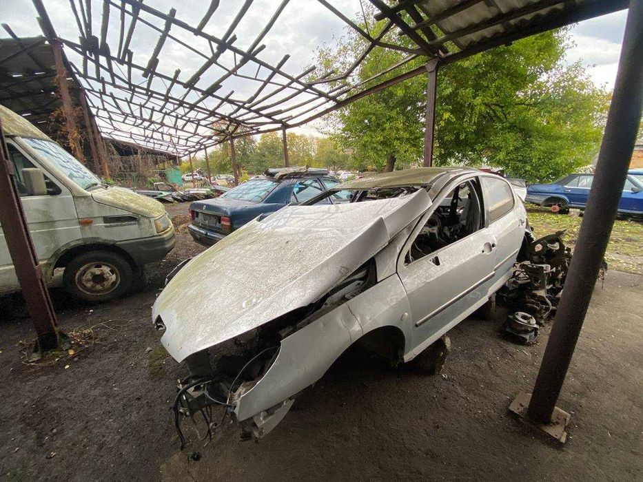 Капот Peugeot 407, оригінал, цілий