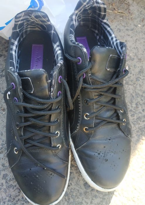 Продам чоловіче взуття