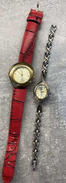 Zestaw biżuterii bransoletki pierścionki zegarki wisiorki