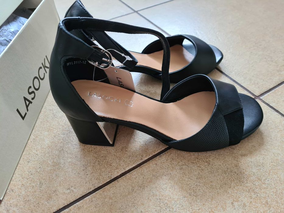 XA51 Sandały czarne damskie na obcasie Lasocki skóra naturalna 36 22cm