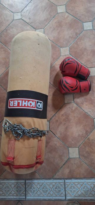 Saco de treino para boxe, luvas