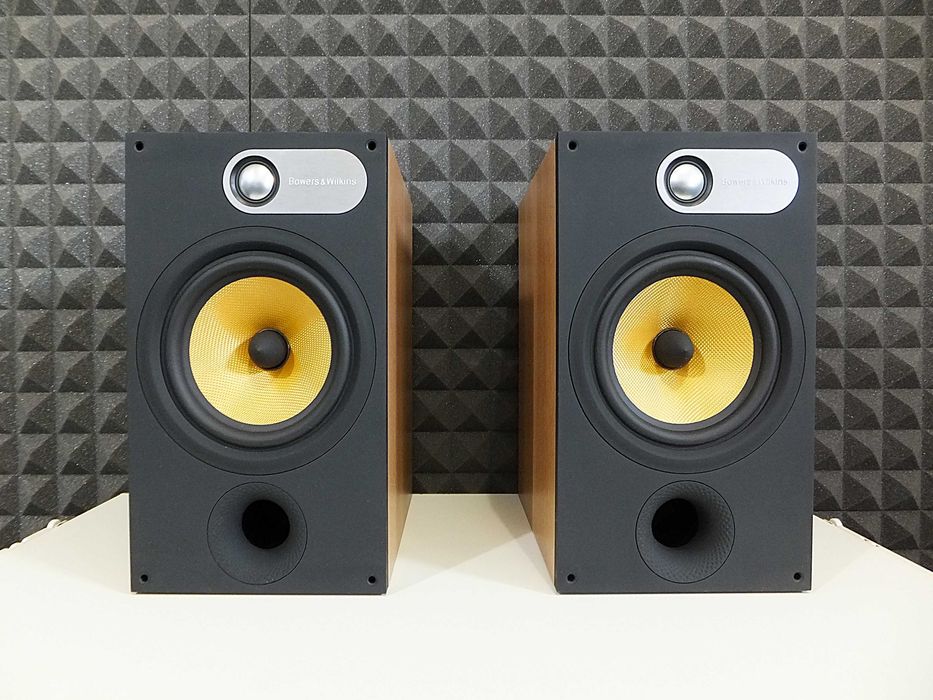 Kolumny głośnikowe monitory B&W BOWERS WILKINS 685