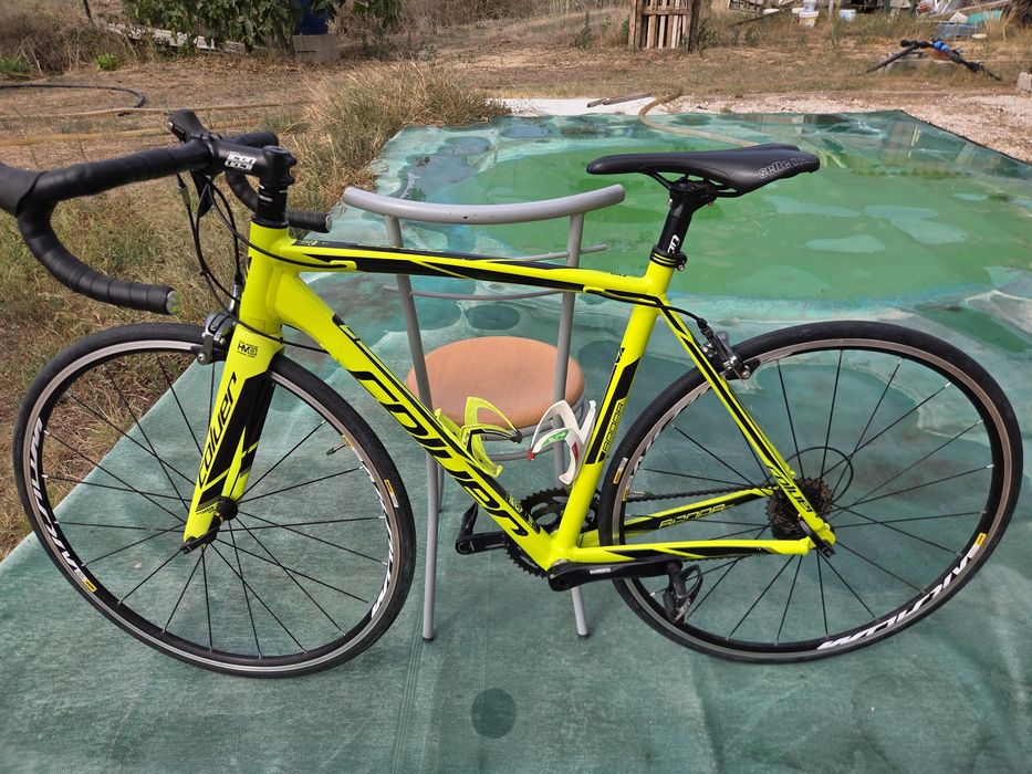 Vende se bicicleta estrada