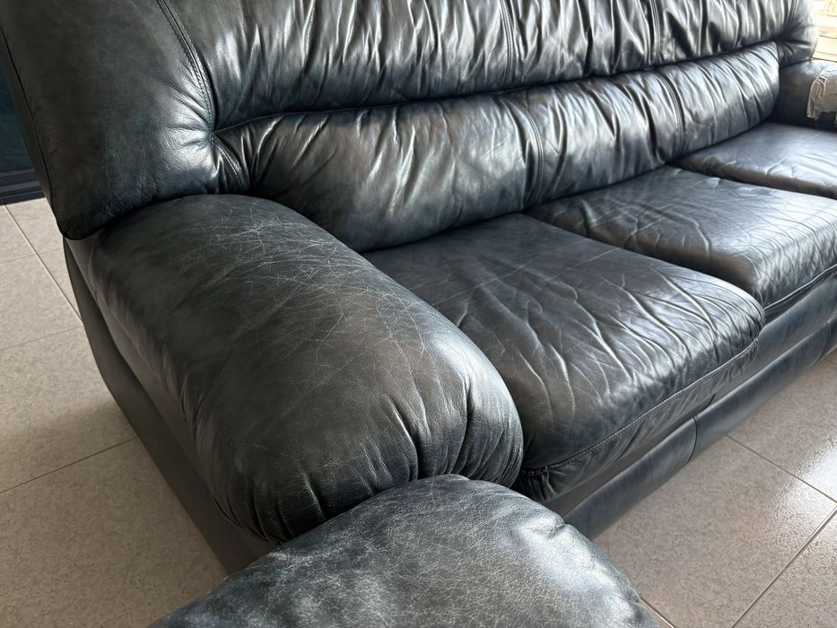 Conjunto de Sofás em Pele Azul Marinho (3 Lugares + 2 Poltronas) + Capas Incluídas