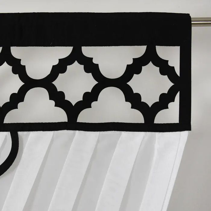 Firana panel firanowy z czarnym filcem