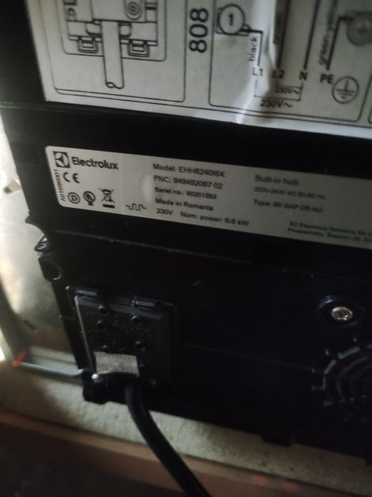 Индукционная варочная поверхность Electrolux