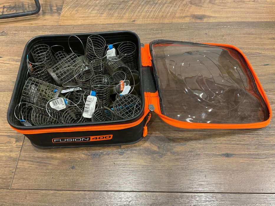 Pojemnik guru fusion 400 z koszykami i metodą