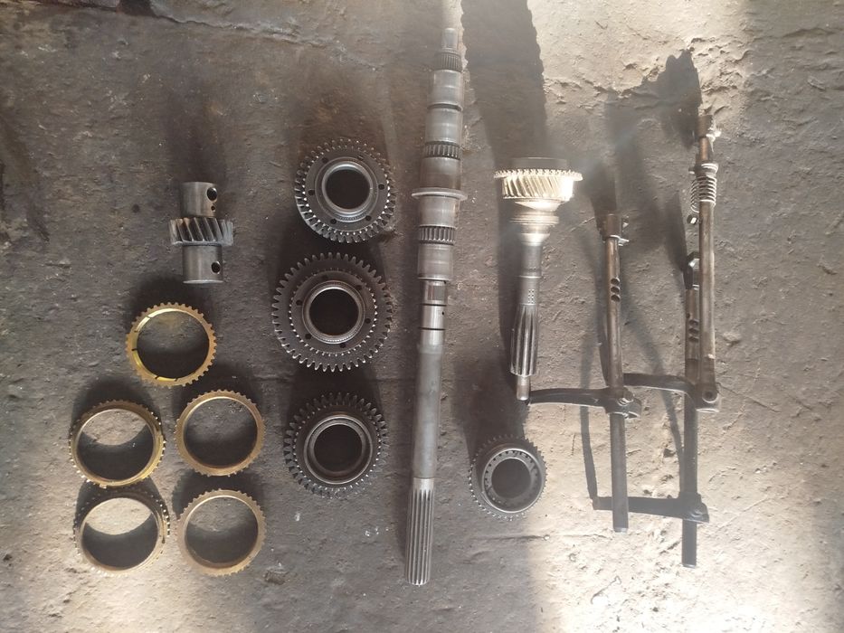 Газель коробка запчасті