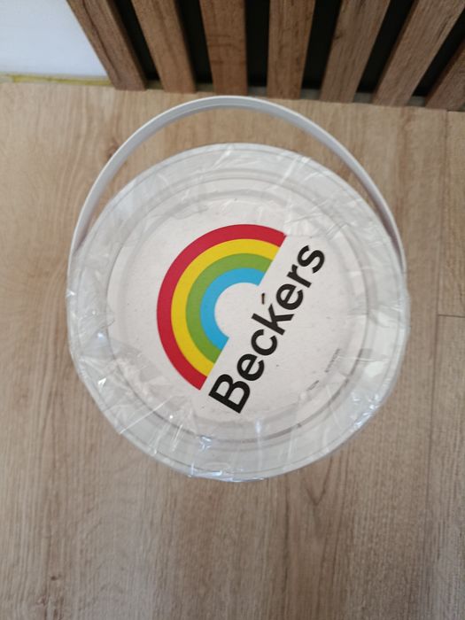 Farba beckers jasny róż ,nowa .