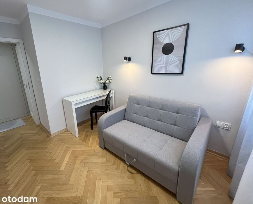 3 pokoje w centrum Warszawy – Emilii Plater 47