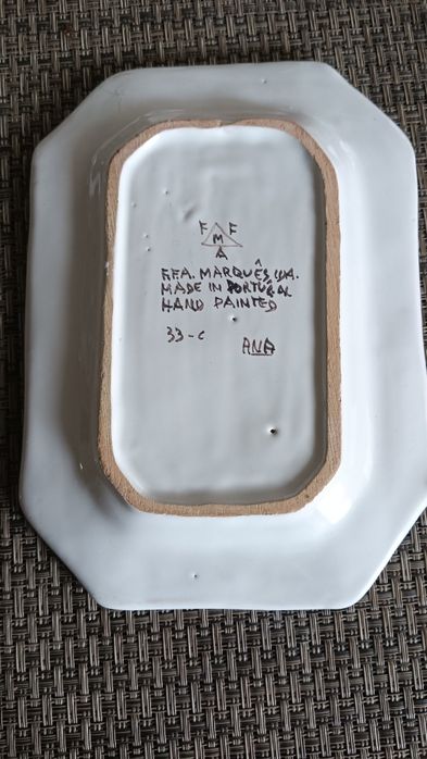 Travessa em Faiança Portuguesa Pintada à Mão R.F.A. Marques, Lda