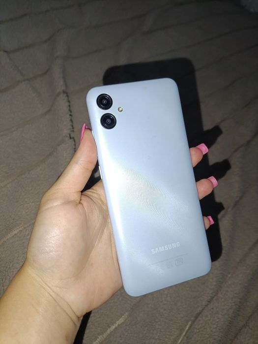 Телефон Samsung A04e