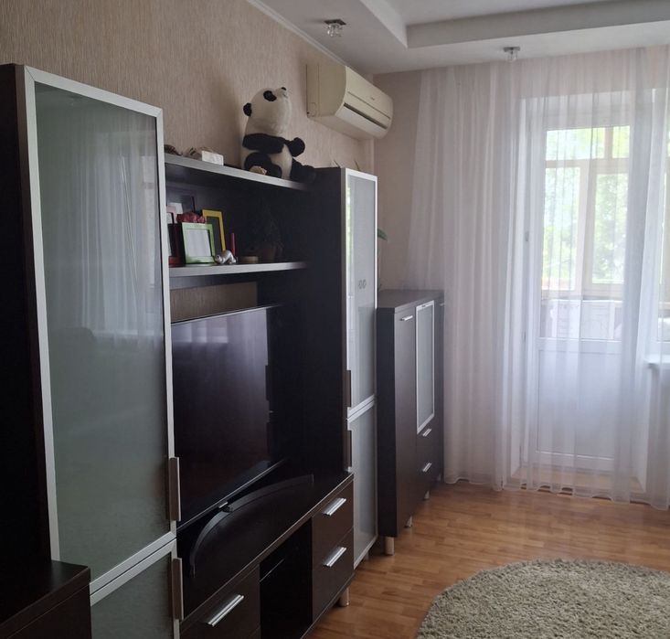 Оренда трьохкімнатної квартири князів островських