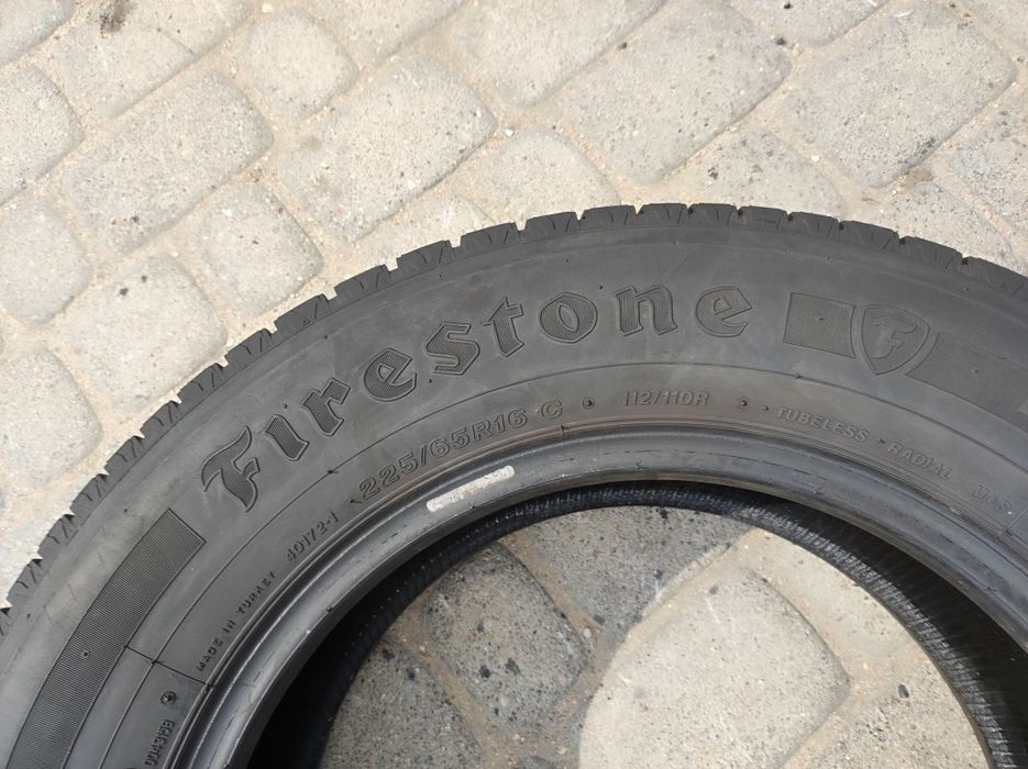 225.65.16c jedna opona Firestone Vanhawk  2 Winter