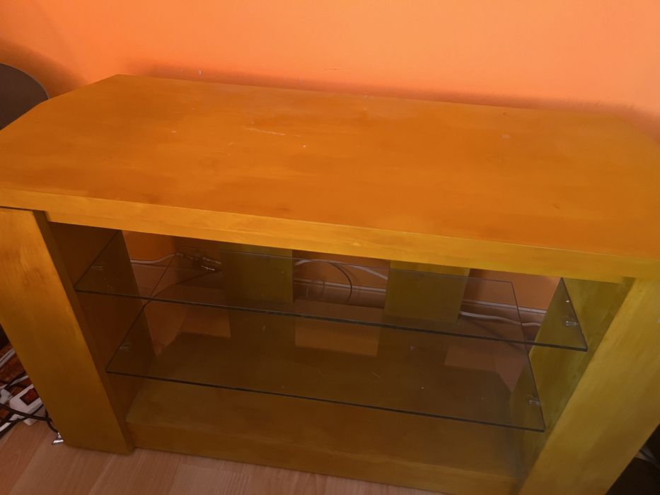 Móvel de televisão com tampo giratório