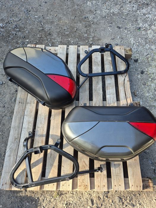 Sprzedam kufry boczne do suzuki v-strom dl 1000