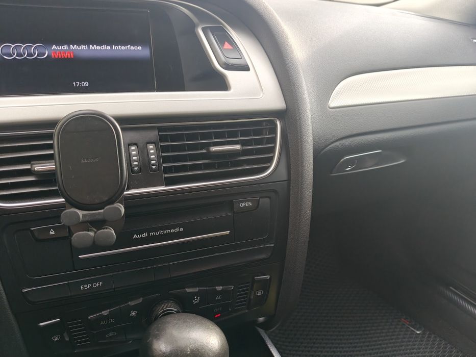 Audi A4 B8 2010, 2.0