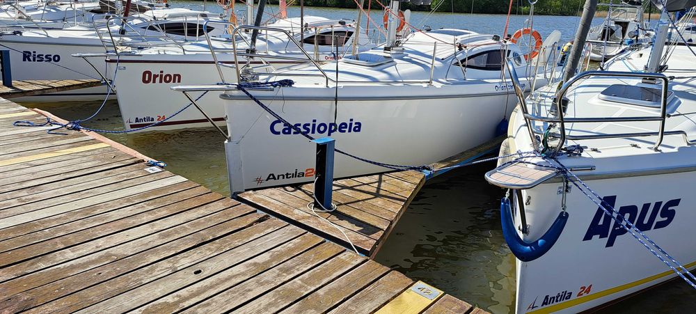 Czarter wynajem jachtu Phobos 25 Maxus 24 EVO Antila 24 Jeziorak Iława