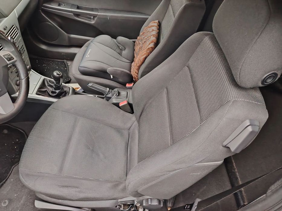 Opel Astra GTC 1.3 CDTI
