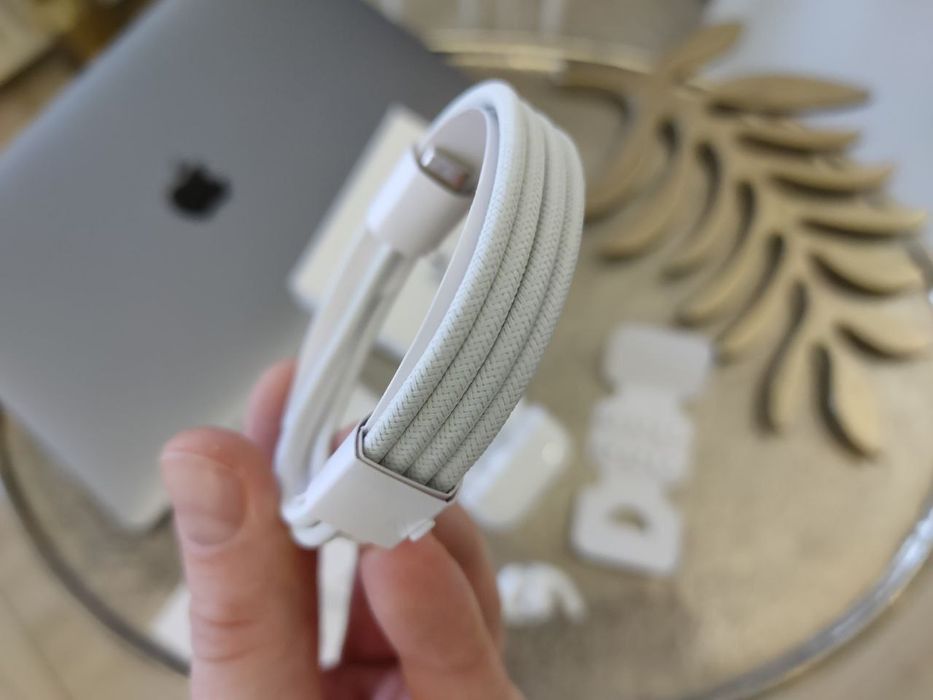Новинка AirPods Pro 2